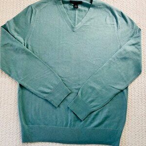 Banana Republic Men's V- neck silk/cashmere sweater S med New